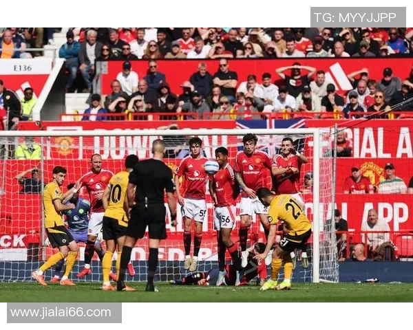 英超第33轮狼队对曼联精彩直播全程回顾与赛后分析